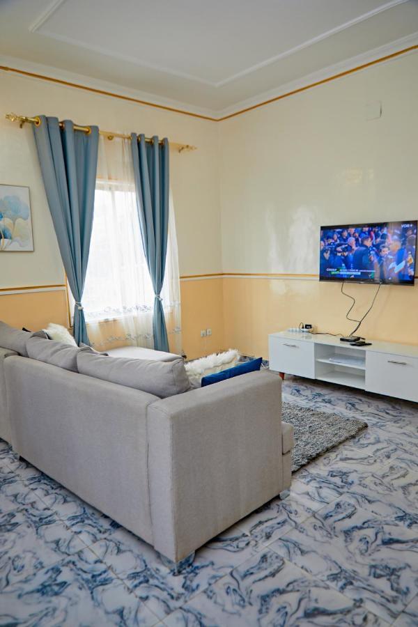 Appartement Avec Vue Panoramique Two Or Three Rooms Yaoundé Екстериор снимка