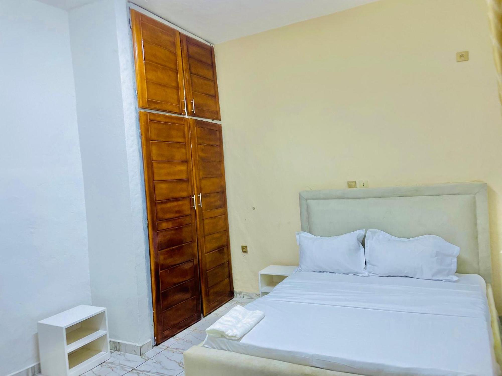 Appartement Avec Vue Panoramique Two Or Three Rooms Yaoundé Екстериор снимка