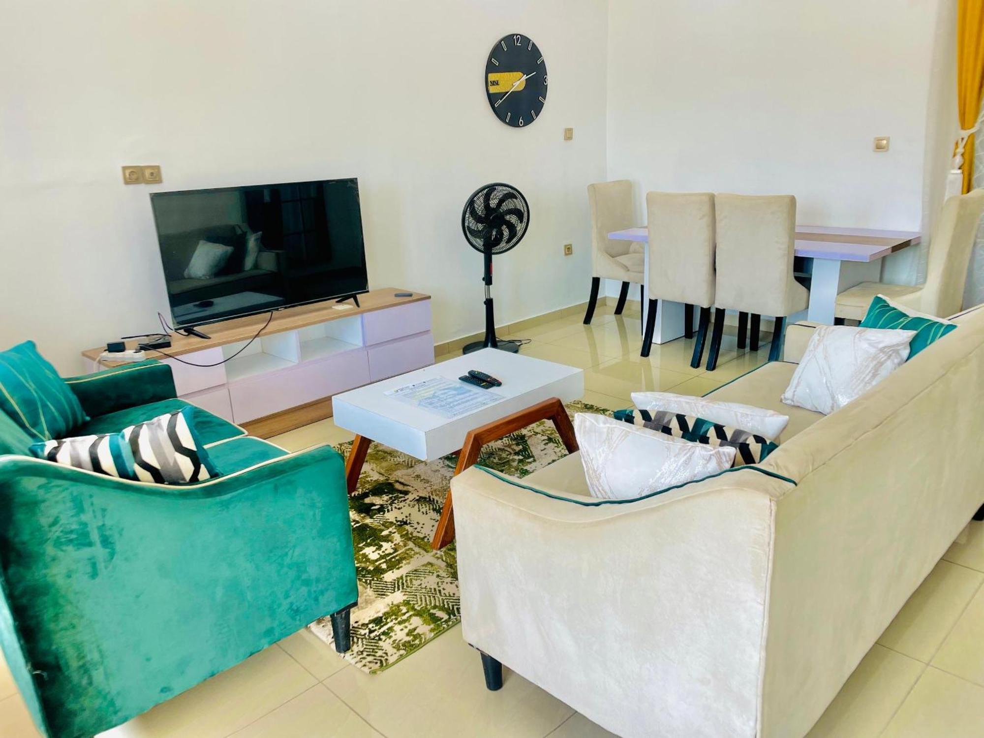 Appartement Avec Vue Panoramique Two Or Three Rooms Yaoundé Екстериор снимка