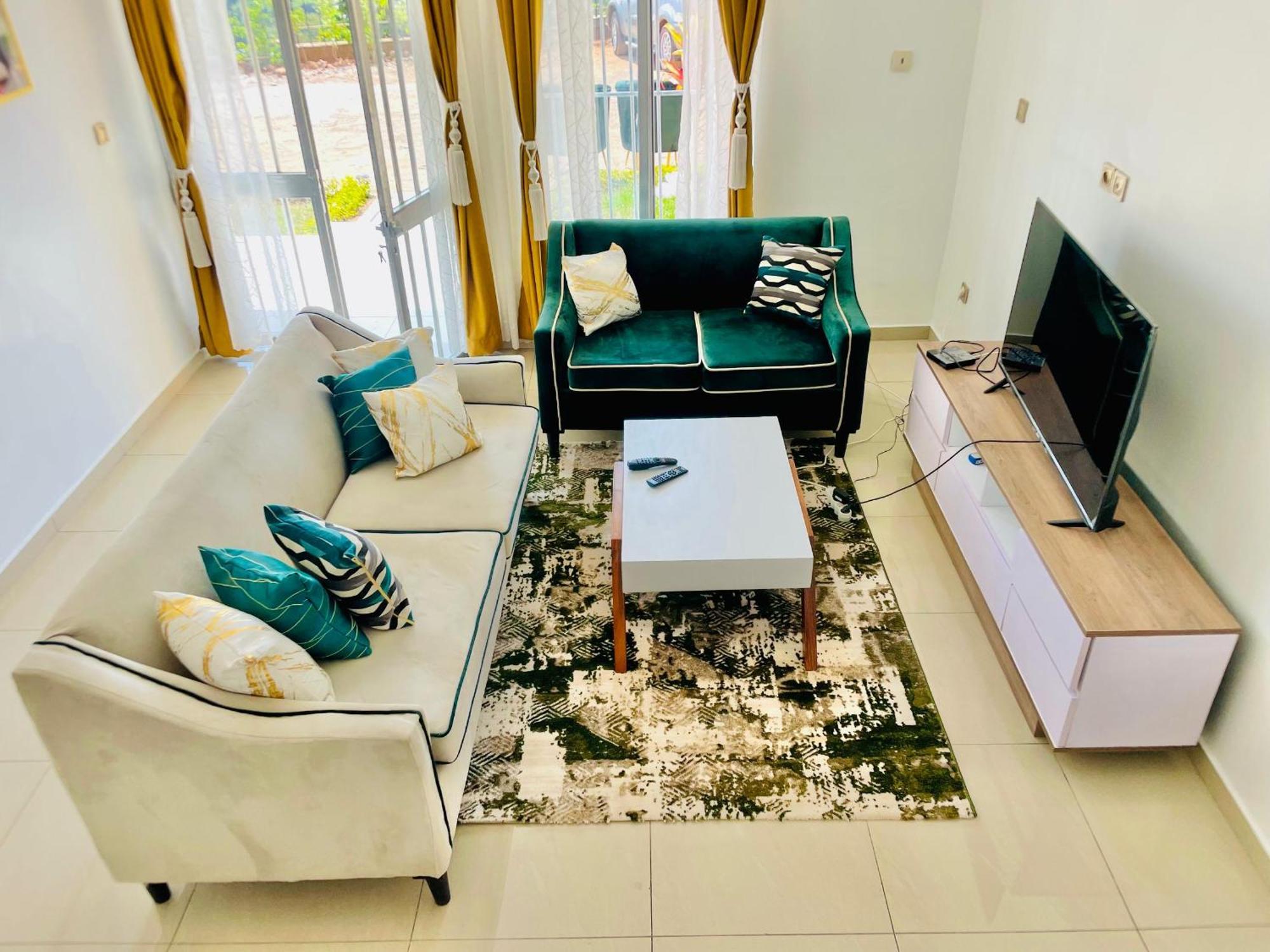 Appartement Avec Vue Panoramique Two Or Three Rooms Yaoundé Екстериор снимка